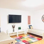 Hannovermesseapartment 2 Bedroom And A Balcony